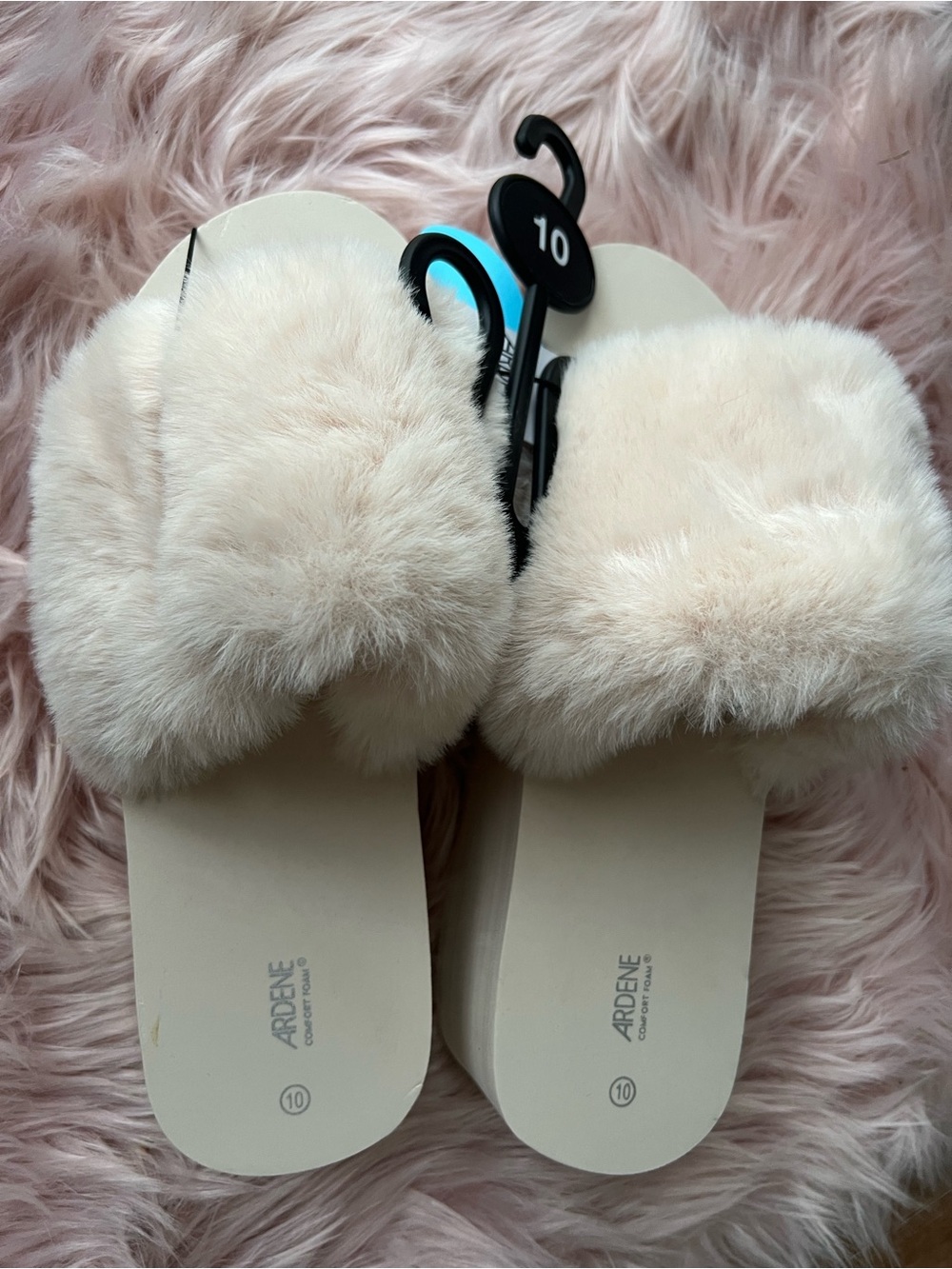 Ardene Women's Cream Plush Faux Fur Slide Sandals